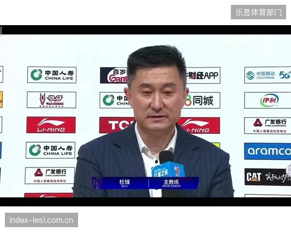 传统豪强广东与辽宁队赛季表现起伏，双双跌出常规赛四强行列。